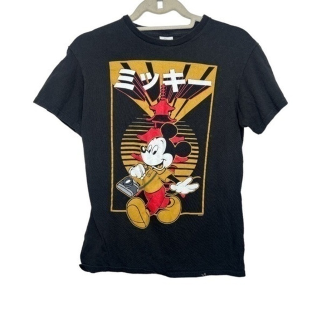 TOKYO Disney Short Sleeve Shirt Size Small